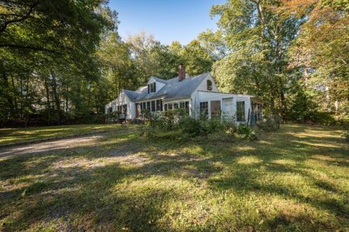 18 Comstock Hill Ave, Norwalk, CT 06850-1501