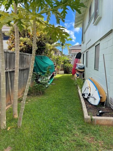 1233 7th Ave, Honolulu HI  96816-2685 exterior