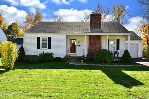 55 Taylor St, Windsor, CT 06095-2437