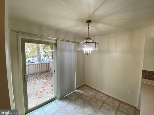 12782 Cara Dr, Woodbridge VA  22192-2735 exterior