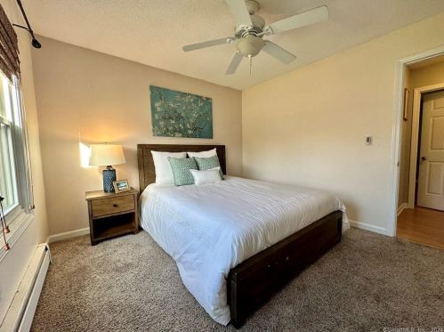 84 Mccormick Ln, Middletown CT  06457-2076 exterior