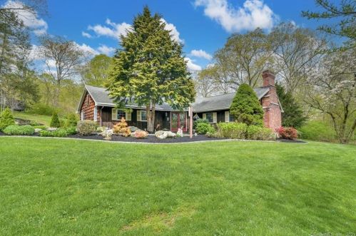 39 Barn Hill Rd, Upper Stepney, CT 06468-2074