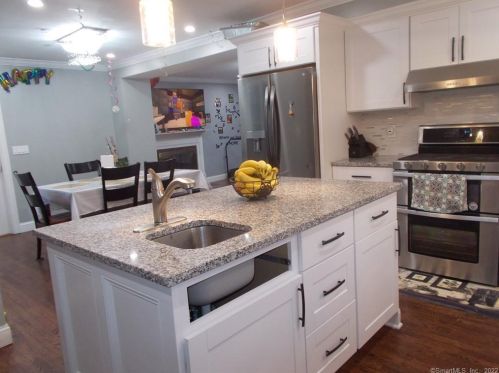 146 Emmett Ave, Derby CT  06418-1232 exterior