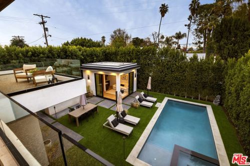14657 Addison St, Van Nuys, CA 91403-1710
