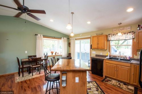 1367 5th St, Grey Cloud Island, MN 55071-1633