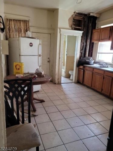 583 Summer Ave, Newark, NJ 07104-3022