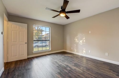 1613 San Francisco St, Carrollton TX 75007-5050 exterior