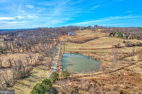 39875 Forsyth Ln, Leesburg, VA 20175-9000