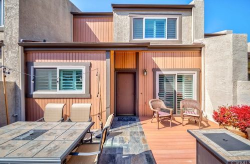 22533 Vermont Ave, Torrance, CA 90502-2558