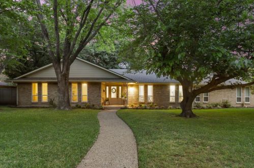 3821 Goodfellow Dr, Dallas, TX 75229-2706