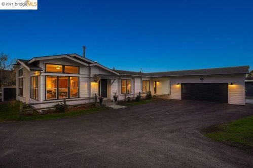 1051 Boca Canada Rd, Pacheco, CA 94553-9663