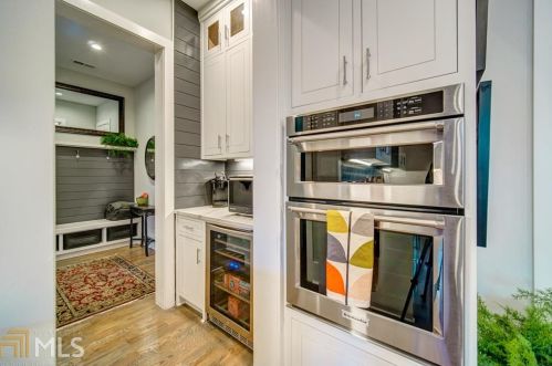 2382 Ewing Dr, Atlanta GA  30319-3929 exterior