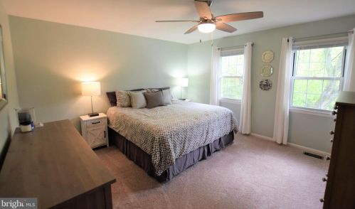 6100 Heron Pond Ct, Springfield VA  22015-3738 exterior