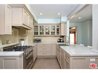 206 24th St, Santa Monica CA  90402-2516 exterior