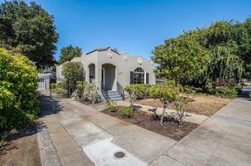 908 Walnut St, San Carlos, CA 94070-3925