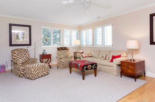 153 Rowayton Woods Dr, Norwalk, CT 06854-3942