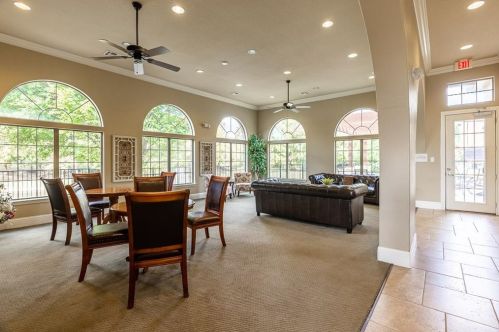 2833 Troutt Dr, Carrollton TX 75010 exterior