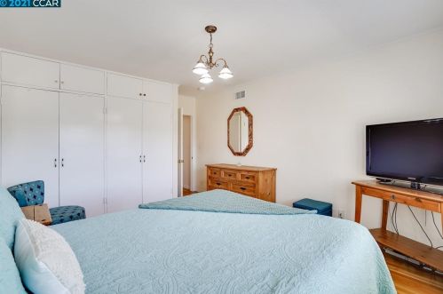 1399 Grv Way, Concord CA  94518-1208 exterior