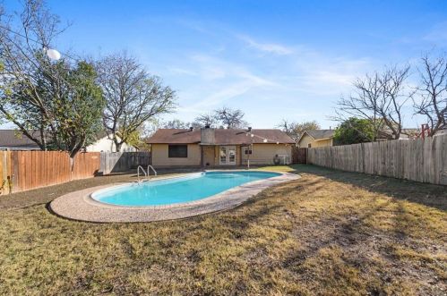 2110 Brandywine Ln, Austin TX  78727-4303 exterior