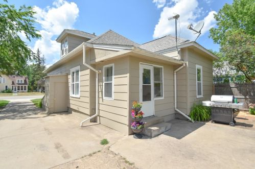1015 6th St, Brainerd, MN 56401-4046