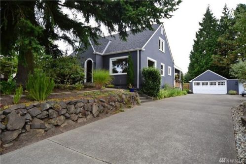 1164 Aberdeen Ave, Seattle, WA 98056-2827