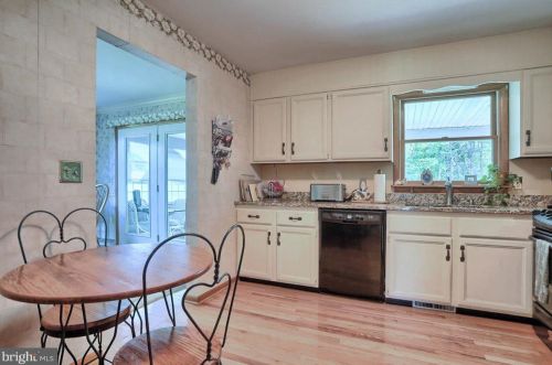 945 Cranes Gap Rd, Carlisle PA  17013-9677 exterior