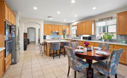 1363 Stanislaus Dr, Chula Vista CA  91913-1403 exterior