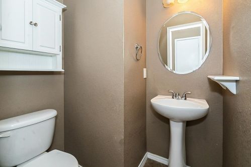 5840 Parkview Hills Ln, Fort Worth TX  76179-3797 exterior