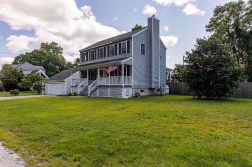 4 Eaton Ln, Seabrook, NH 03874-4167