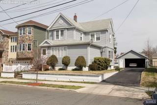 205 Forest Ave, Lyndhurst, NJ 07071-2338