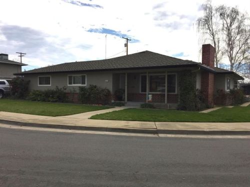 820 Sylvia Dr, Lodi, CA 95240-4617