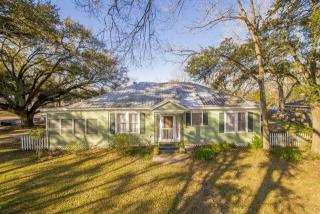 191 2nd St, Ponchatoula LA  70454-2624 exterior