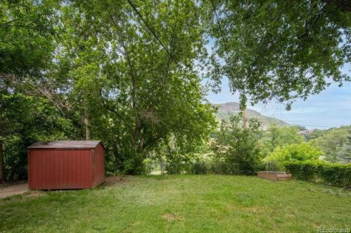 303 Iowa Dr, Lakewood CO exterior