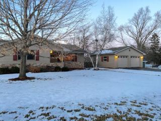 506 Ada St, Trout Valley, IL 60013-2514