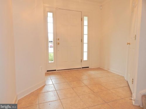 1046 Hotchkiss Pl, Fredericksburg, VA 22401-8409