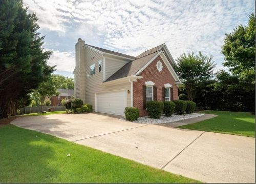 11155 Thames Ln, Suwanee, GA 30024-1579