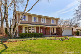 232 Charles Ave, Naperville, IL 60540-5608