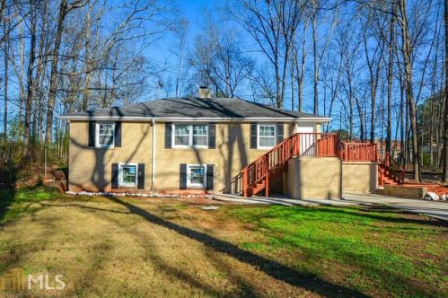 5718 Denson Blvd, Morrow, GA 30260-3912