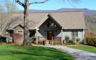 135 Vella Ridge Dr, Hayesville, NC 28904-8407