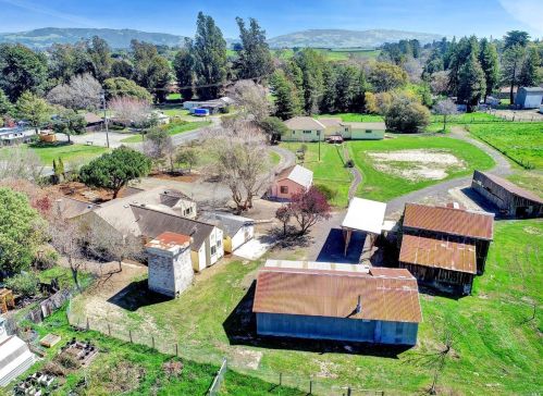 4020 Gravenstein Hwy, Sebastopol, CA 95472-6027