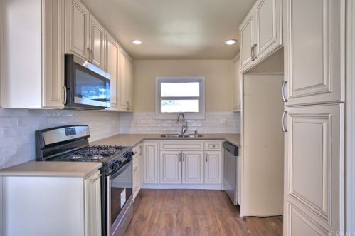 239 Pasadena Ave, Irwindale CA 91702 exterior