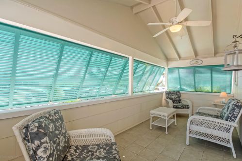 16 Las Vegas Rd, Lavallette NJ 08735-1815 exterior