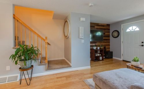 935 Fox Hollow Dr, Hudson NH  03051-4888 exterior