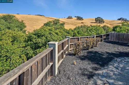 5334 Vista Point Ct, Concord CA  94521-5017 exterior