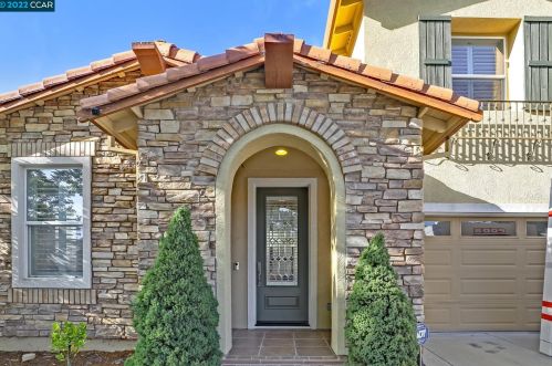 3138 Ashbrook Ln, San Ramon, CA 94582-5704