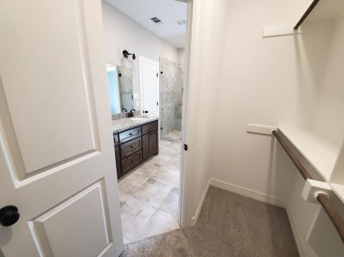 233 Shannon St, Angleton TX 77515 exterior