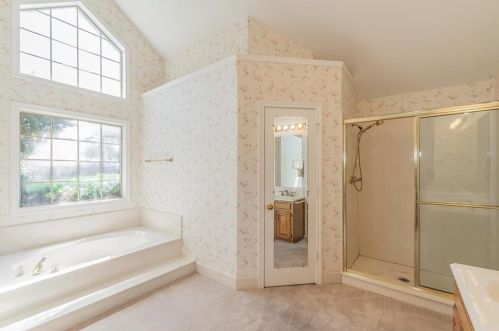 2102 Antibes Dr, Carrollton TX 75006-4327 exterior