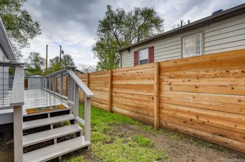 3070 Washington St, Englewood CO  80113-1672 exterior