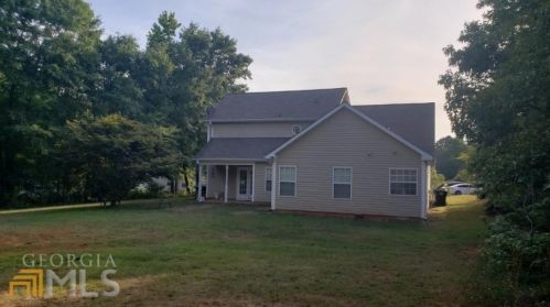 145 Dodgen Place Dr, Hampton, GA 30228-4912