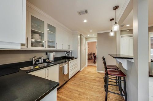 2452 Elizabeth Ann Ln, Atlanta GA  30324-3713 exterior